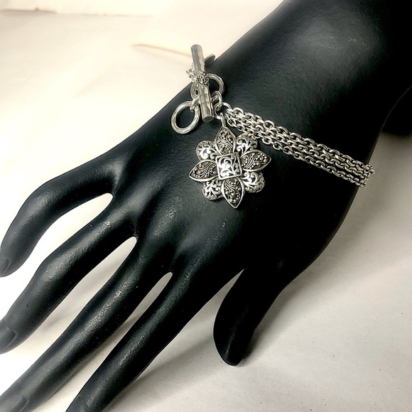 LOIS HILL Sterling Silver Reversible Multi-Strand Floral Charm & Toggle Bracelet - Picture 15 of 17